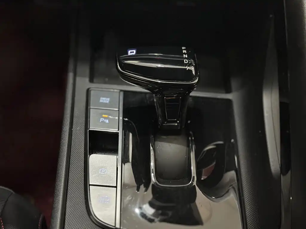 Elantra 2021 240TGDi DCT LUX Premium Edition купить на сайте DeffCars