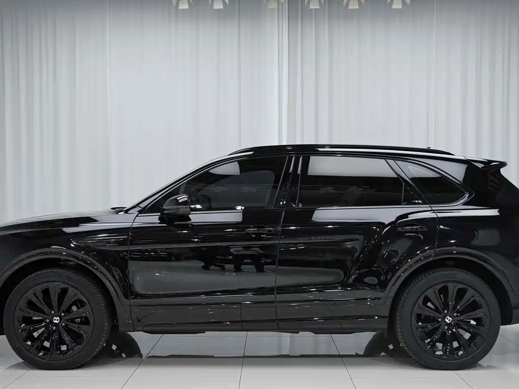 Bentayga 2021 4.0T V8 купить на сайте DeffCars