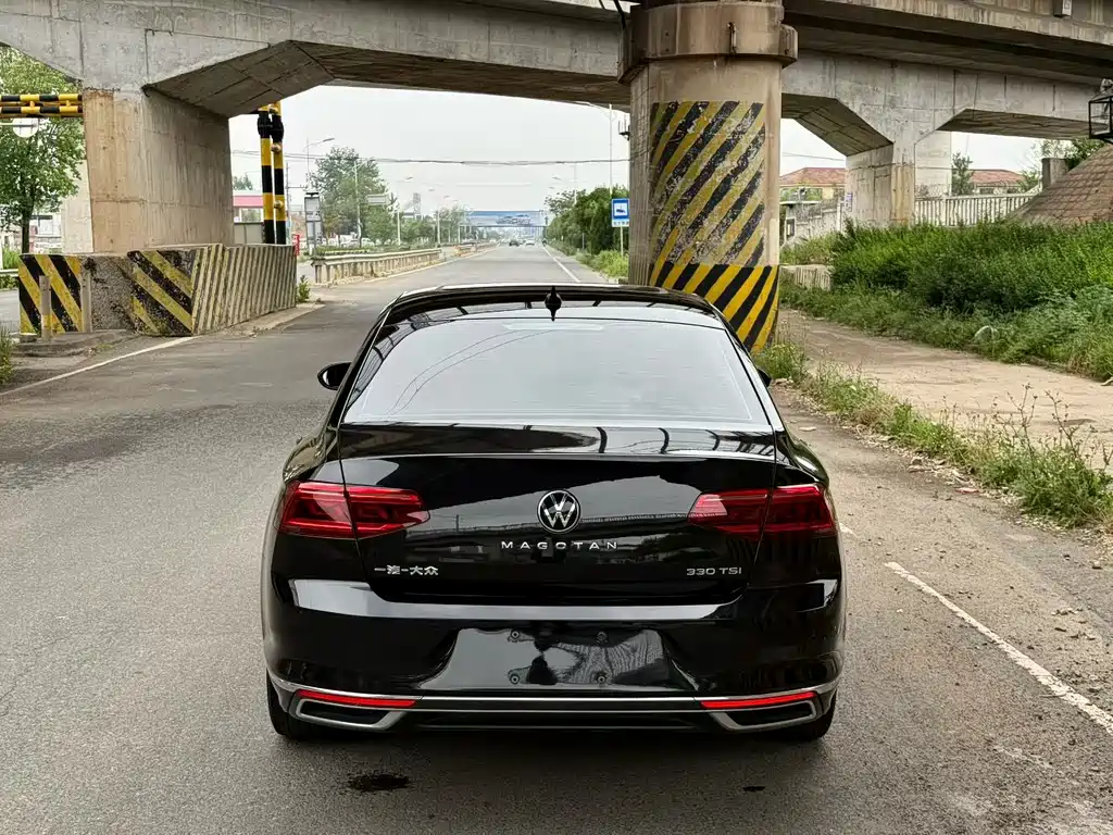 Magotan 2020 330TSI DSG leading model купить на сайте DeffCars