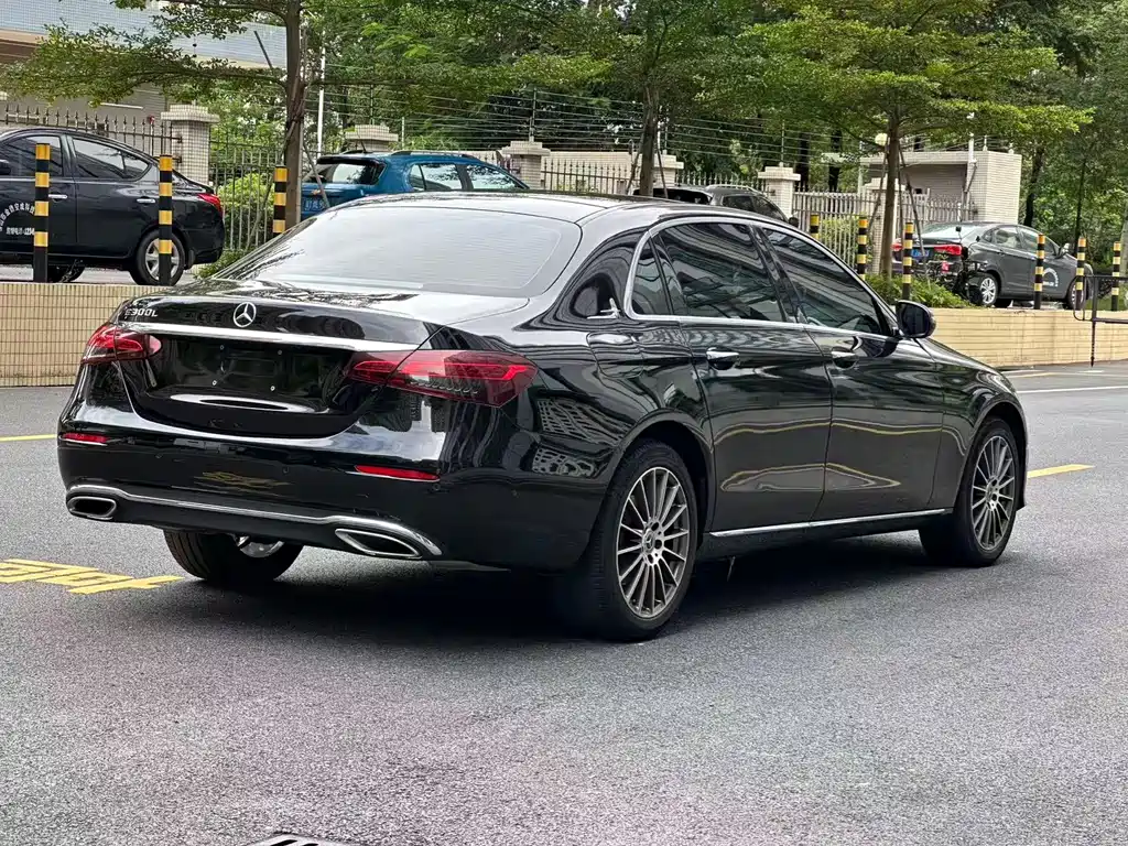 Mercedes-Benz E-Class 2023 E 260 L купить на сайте DeffCars