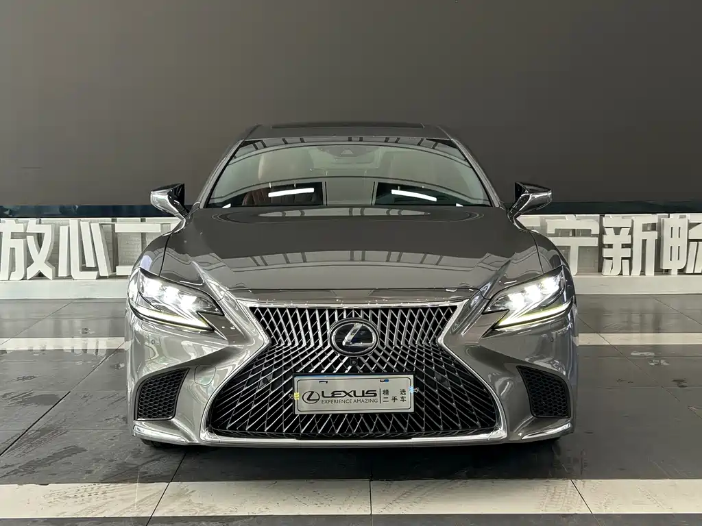 Lexus LS 2018 500h Executive Edition China V купить на сайте DeffCars