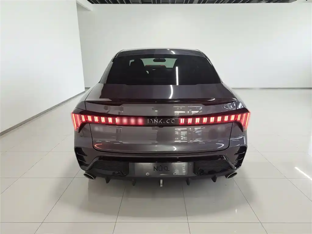 Lynk & Co 03 2025 2.0TD DCT Champion Edition Pro купить на сайте DeffCars