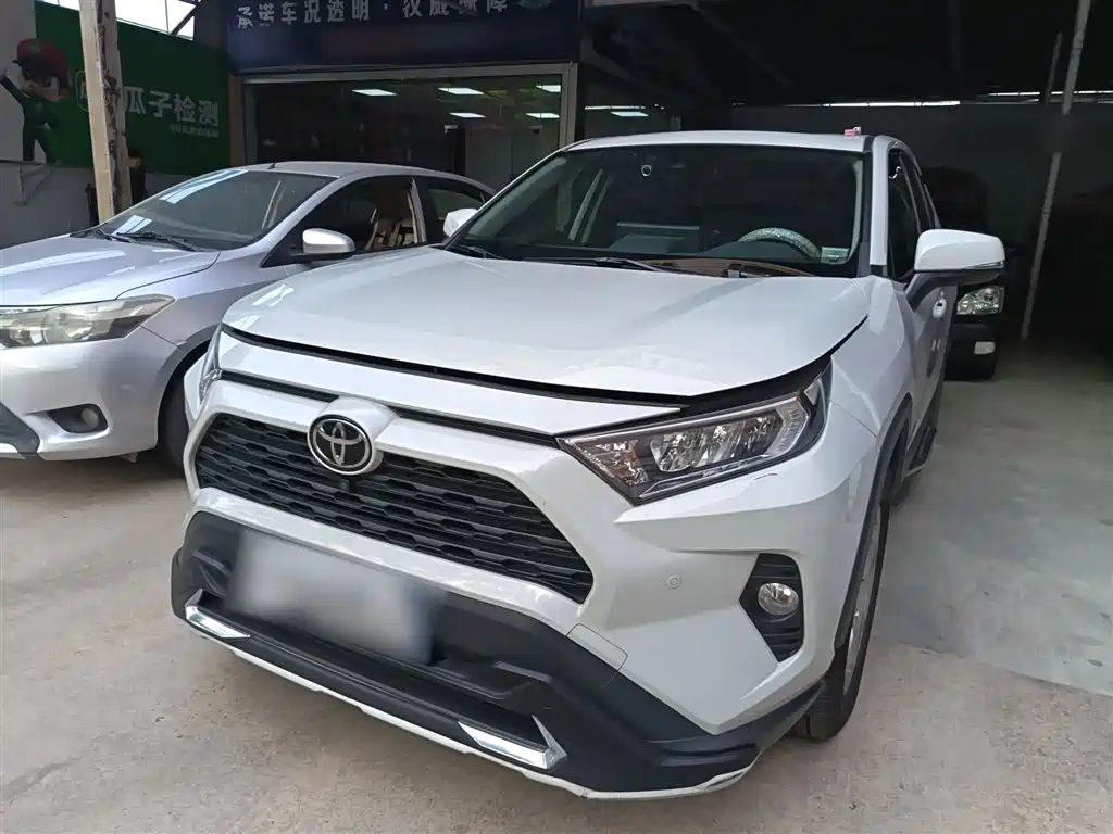 RAV4 Rongfang 2020 2.0L CVT two-wheel drive fashion version купить на сайте DeffCars