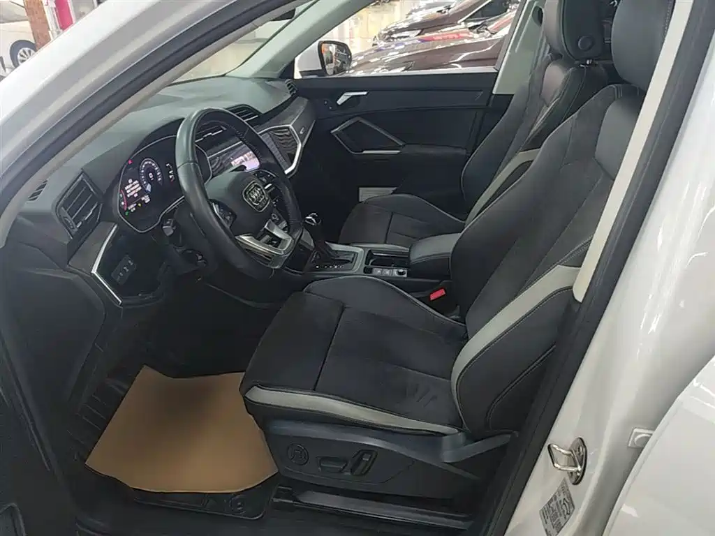 Audi Q3 2021 35 TFSI Fashionable and Dynamic купить на сайте DeffCars