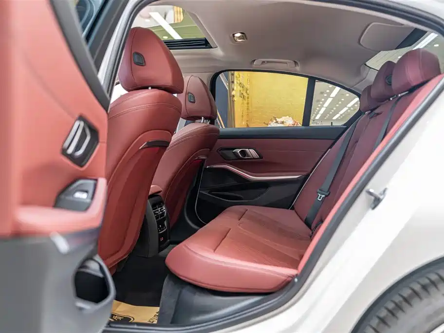 BMW 3 Series 2025 325i M Sports Package купить на сайте DeffCars