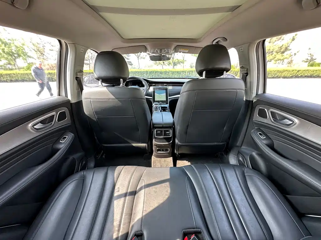 Roewe RX5 MAX 2019 300TGI Automatic 4G Internet Deluxe Edition купить на сайте DeffCars