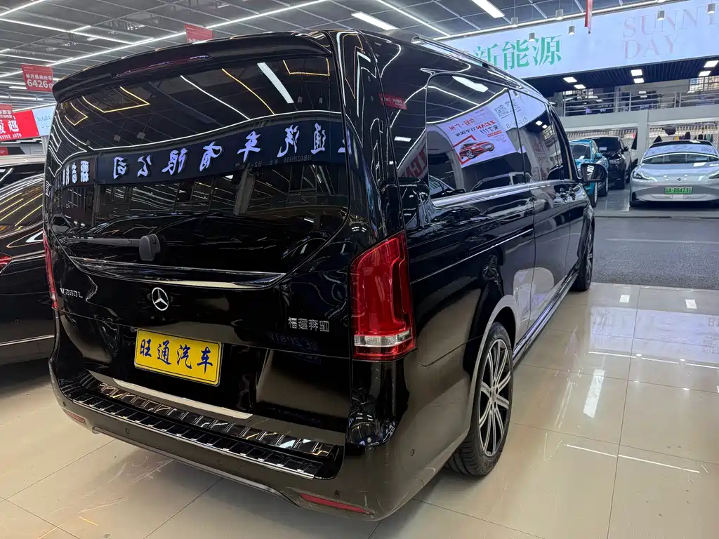 Mercedes-Benz V-Class 2022 V 260 L Long Wheelbase Luxury Edition купить на сайте DeffCars
