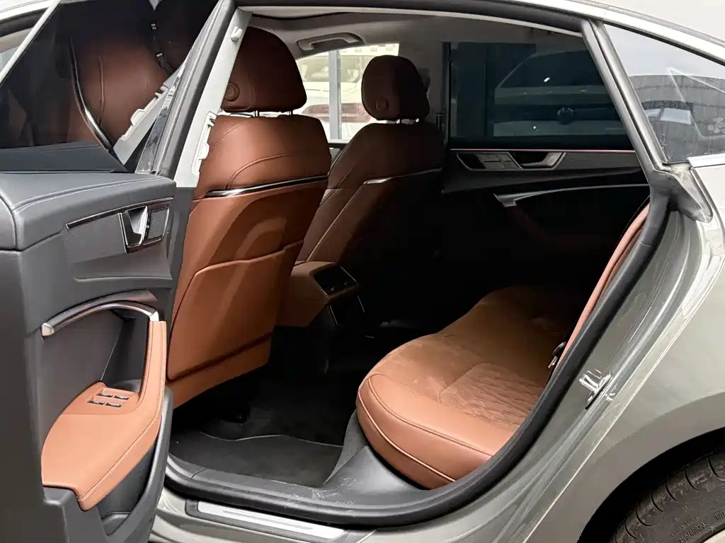 Audi A7L 2024 45 TFSI quattro luxury model купить на сайте DeffCars