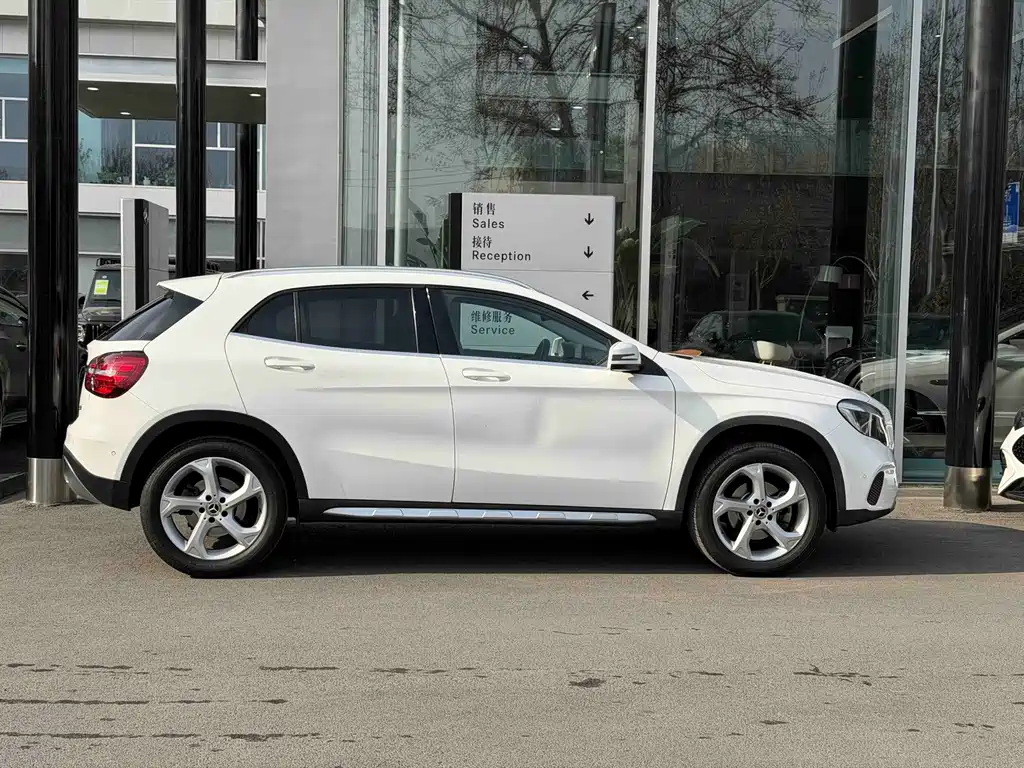 Mercedes-Benz GLA 2019 GLA 200 Dynamic купить на сайте DeffCars