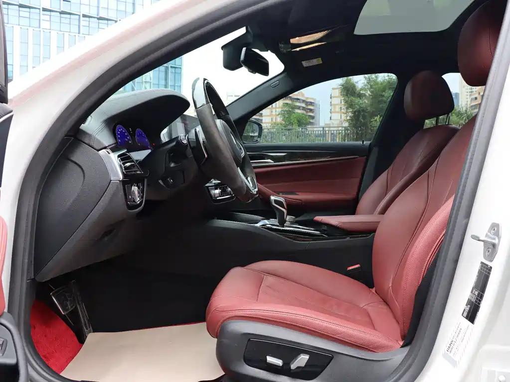 BMW 5 Series 2019 facelift 530Li Exclusive M Sports Package купить на сайте DeffCars