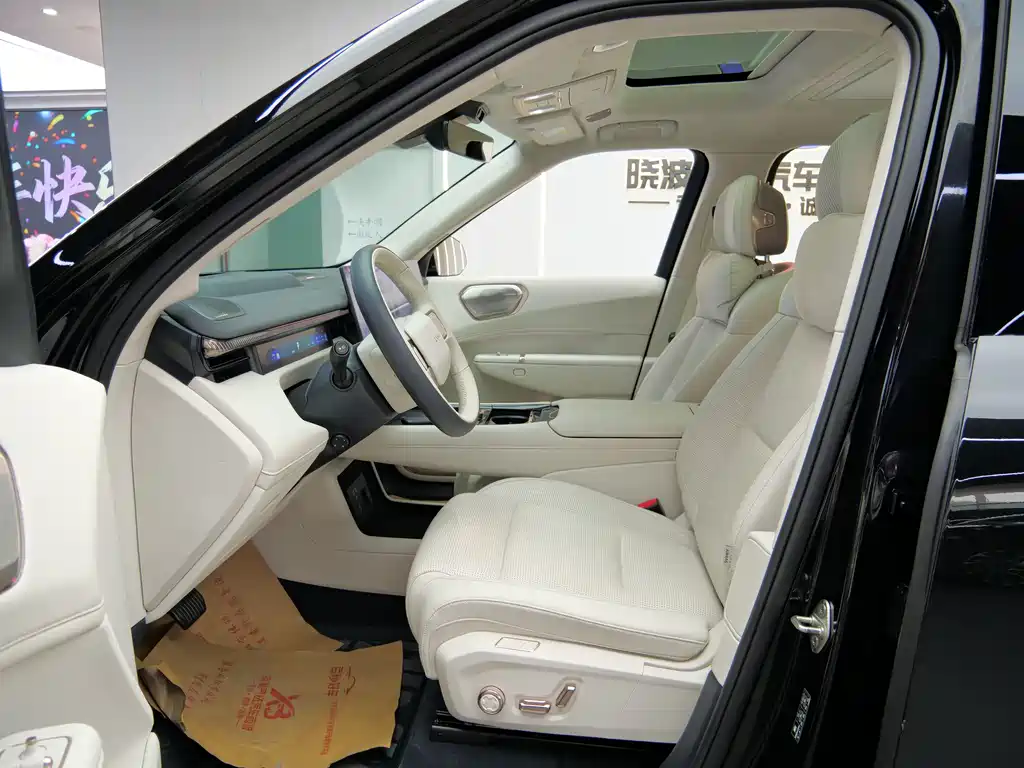 Lynk & Co 900 2025 1.5T Ultra купить на сайте DeffCars