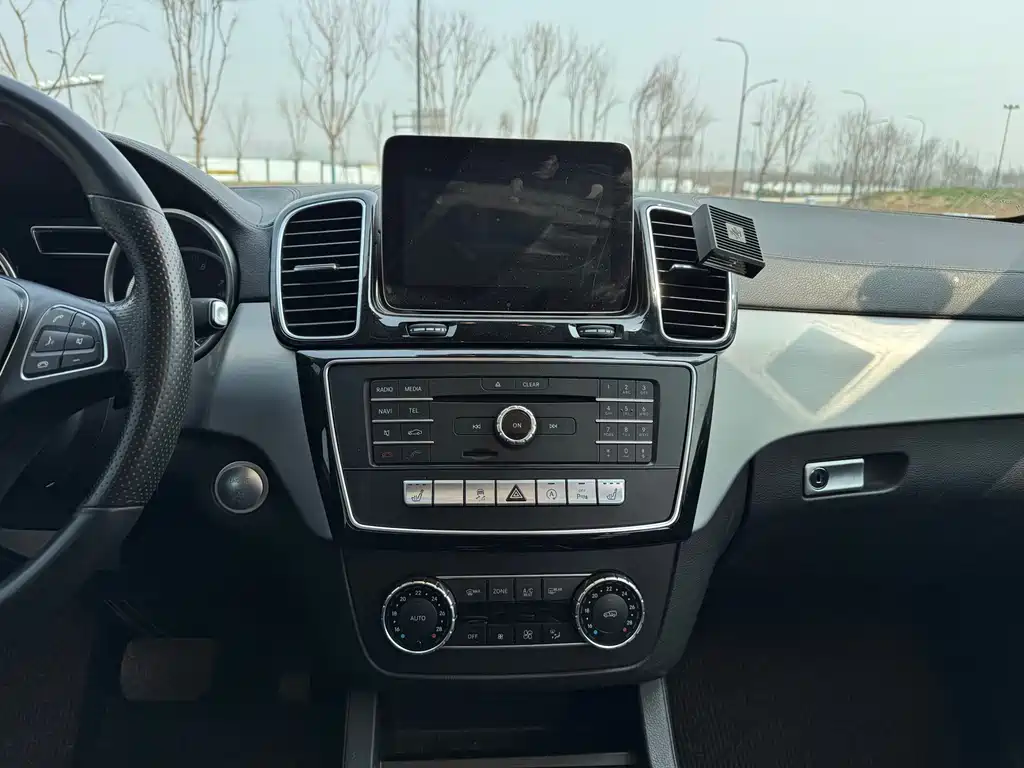 Mercedes-Benz GLE Coupe 2015 GLE 320 4MATIC Coupe SUV купить на сайте DeffCars