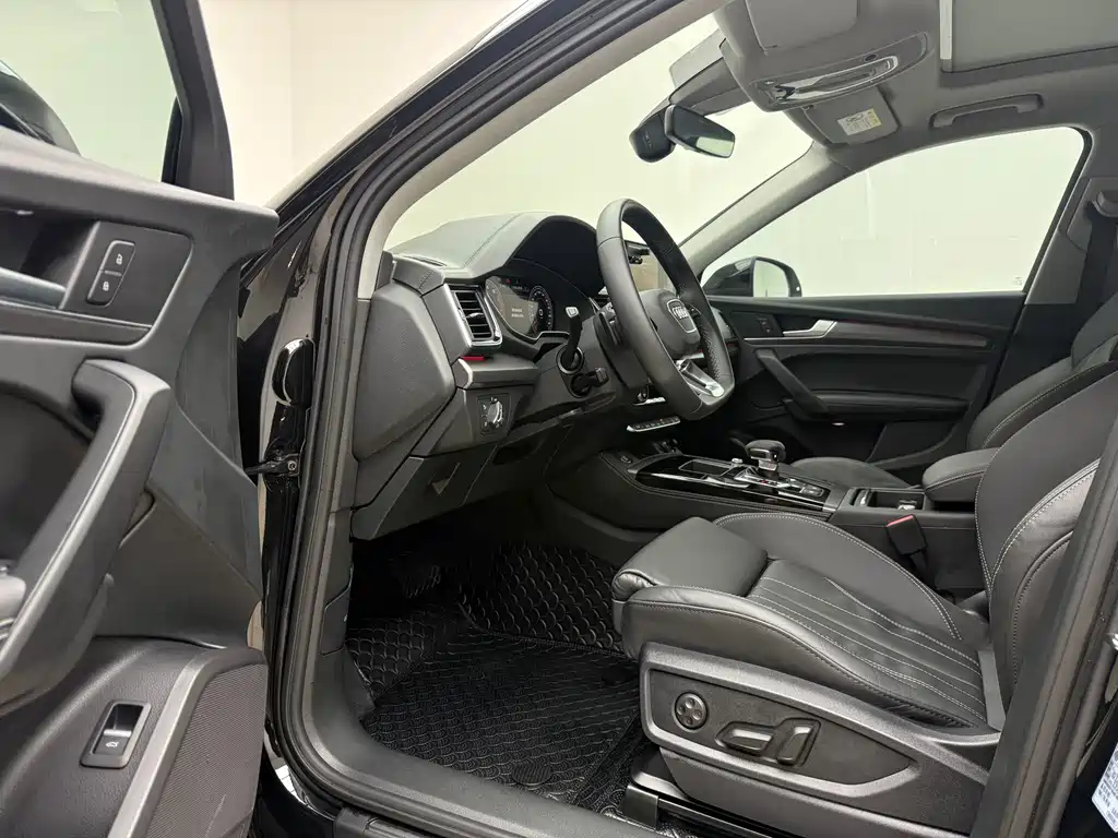 Audi Q5L 2022 40T luxury and dynamic model купить на сайте DeffCars