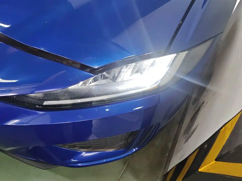 Jaguar XEL 2020 2.0T 200PS R-DYNAMIC Youth Sports Edition купить на сайте DeffCars