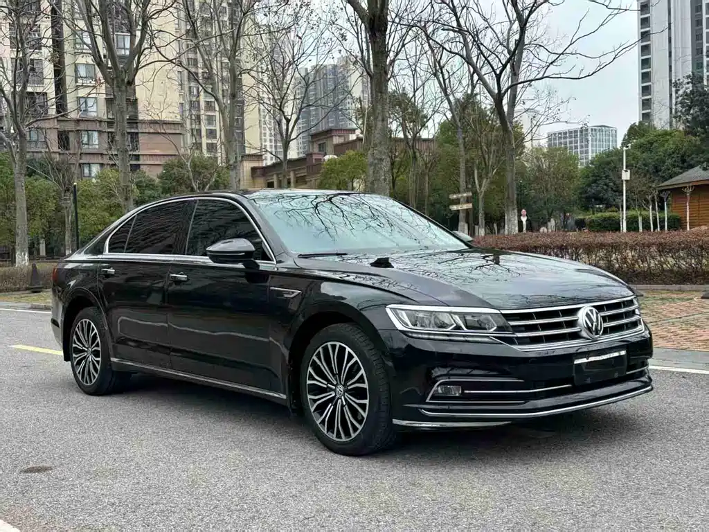 Huiang 2019 380TSI 2WD Business Edition National V купить на сайте DeffCars
