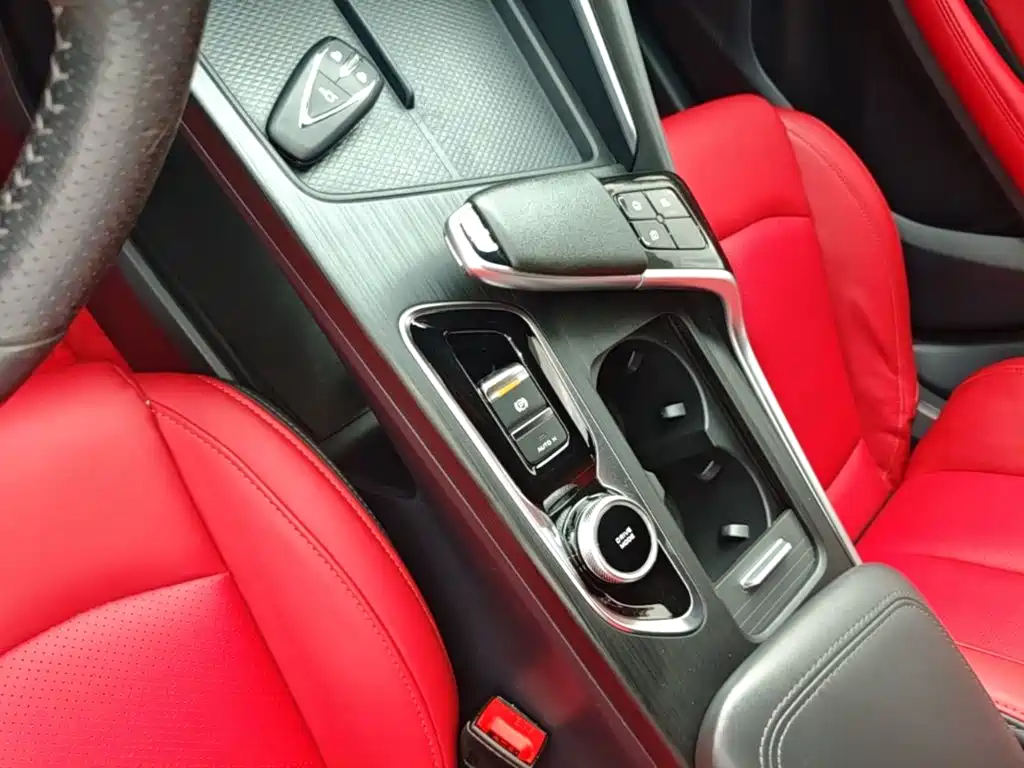 Changan UNI-T 2020 1.5T premium model купить на сайте DeffCars