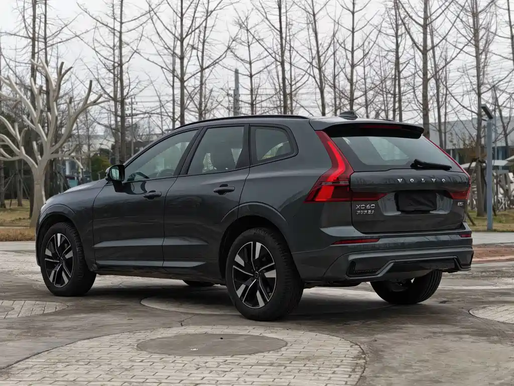 Volvo XC60 2026 B5 four-wheel drive Zhiyuan Sports Edition купить на сайте DeffCars
