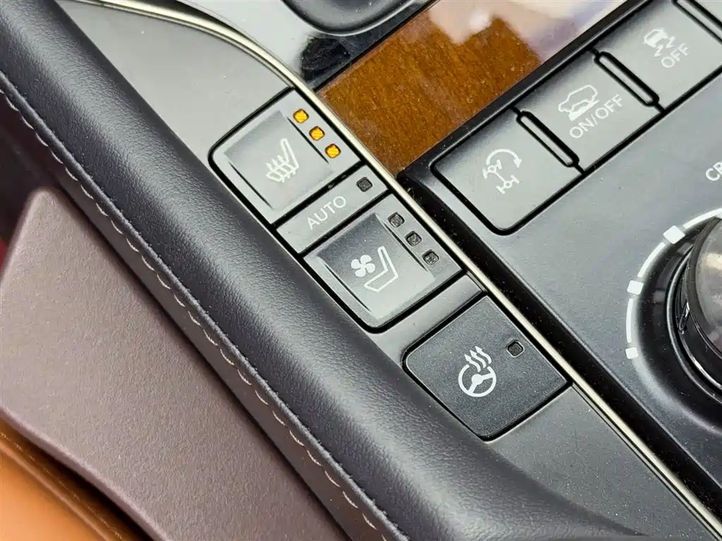 Lexus LX 2019 570 Premium Luxury Edition купить на сайте DeffCars