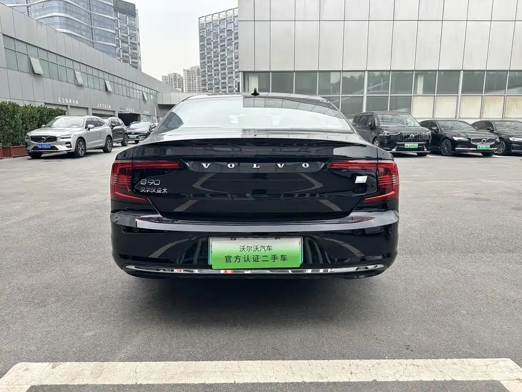 Volvo S90 plug-in hybrid 2024 plug-in hybrid four-wheel drive long range Zhiyi luxury version купить на сайте DeffCars