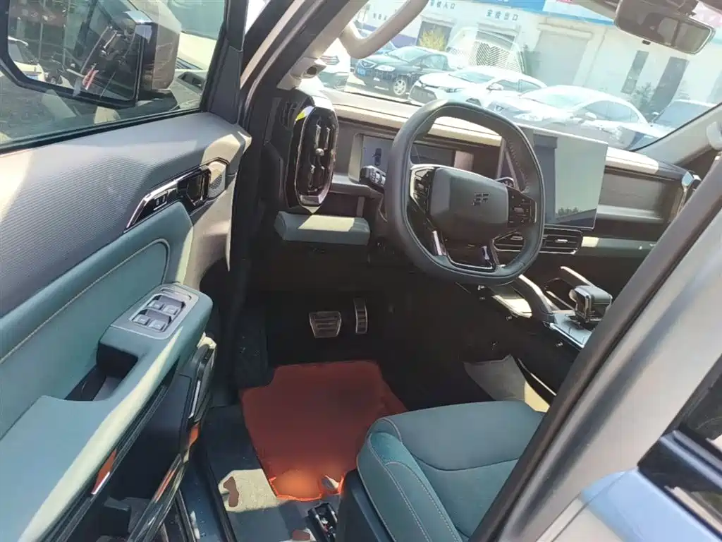 Jietu Traveler 2023 2.0T four-wheel drive crossover PRO купить на сайте DeffCars