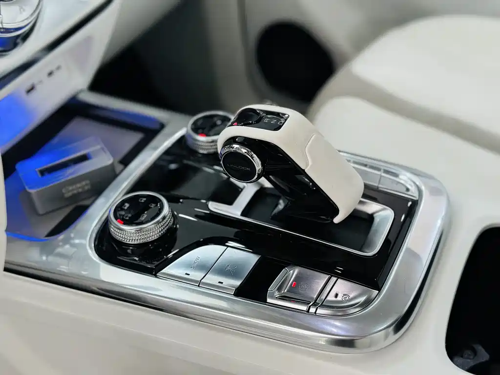 Co-create Tank 300 2021 2.0T Cyber ​​Tank купить на сайте DeffCars