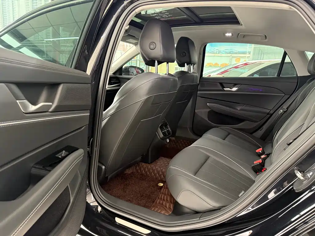 Passat 2025 Pro 380TSI Long Yao Edition купить на сайте DeffCars