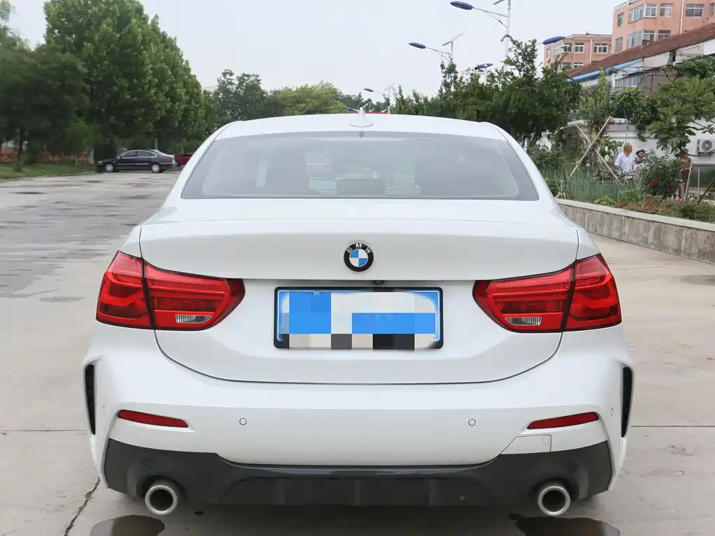 BMW 1 Series 2021 120i M Sports Edition купить на сайте DeffCars