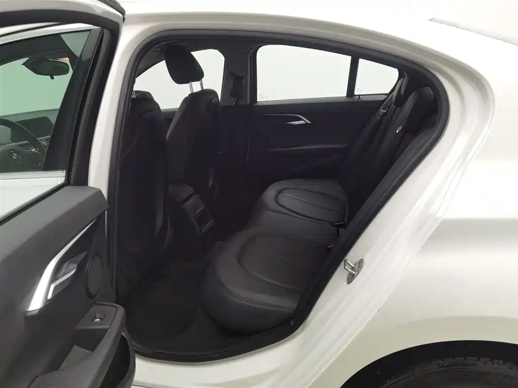 BMW 1 Series 2018 facelift 118i fashion model купить на сайте DeffCars