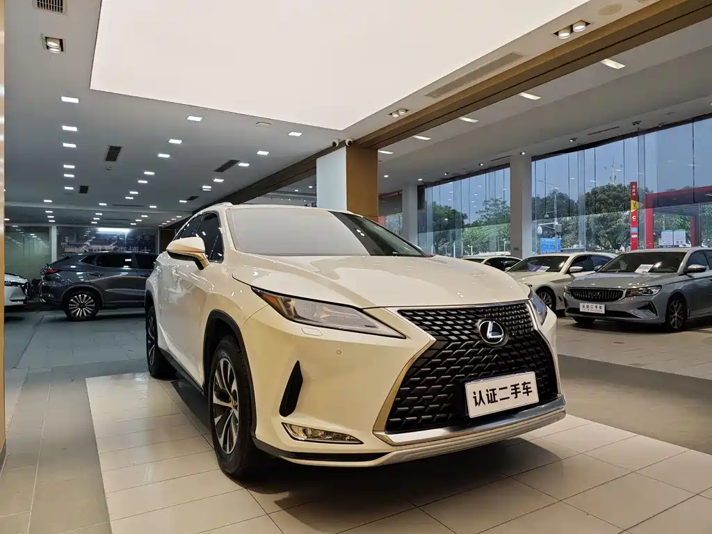 Lexus RX 2020 300 2WD Elite Edition National VI купить на сайте DeffCars