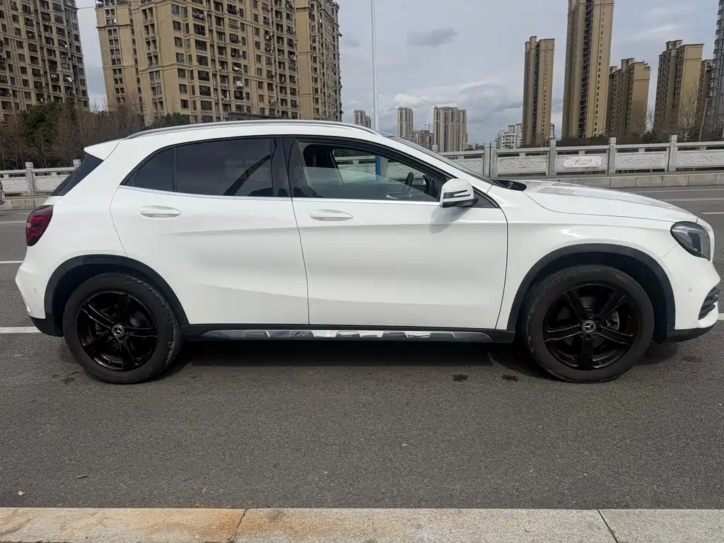 Mercedes-Benz GLA 2019 GLA 200 Fashion Model купить на сайте DeffCars