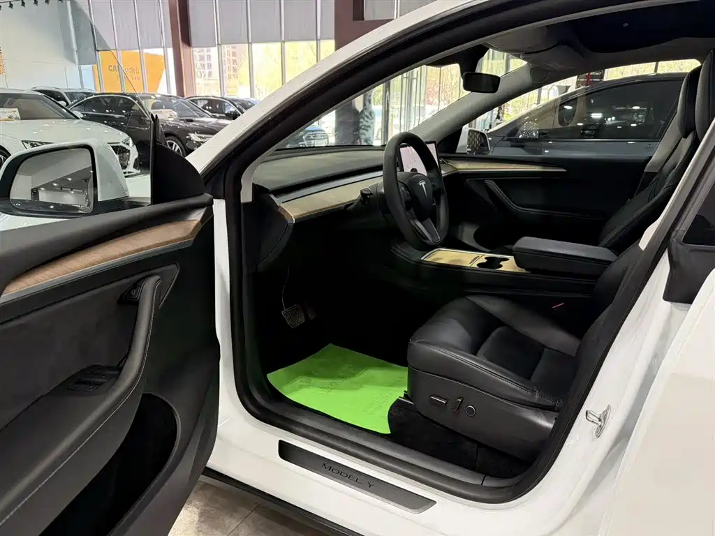 Model Y 2021 long-range all-wheel drive version купить на сайте DeffCars