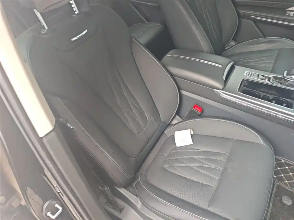 Hongqi HS7 PHEV 2024 2.0T PHEV four-wheel drive Qichang version 7 seats купить на сайте DeffCars
