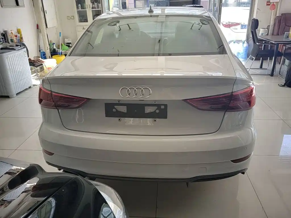 Audi A3 2018 30th Anniversary Limousine 35 TFSI Fashion купить на сайте DeffCars