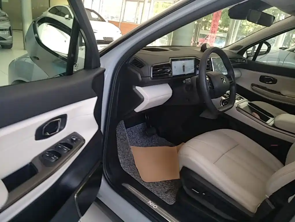NIO ES8 2020 450KM six-seater version купить на сайте DeffCars