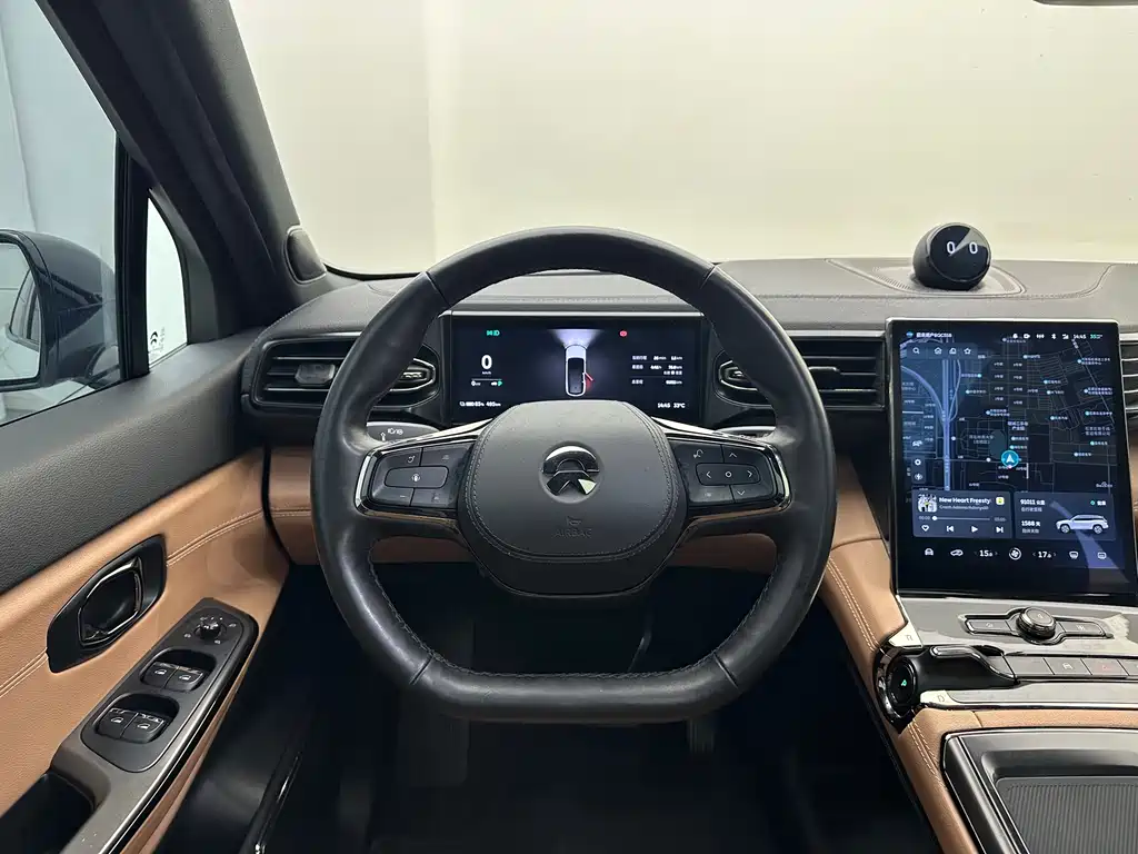 NIO ES8 2020 580KM six-seater version купить на сайте DeffCars