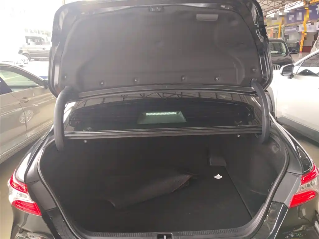 Camry 2019 facelift 2.5G Deluxe Edition купить на сайте DeffCars