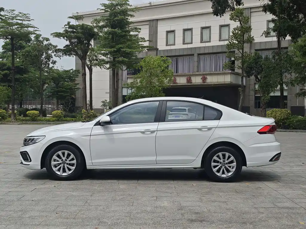 Bora 2023 200TSI DSG Yuexing Edition купить на сайте DeffCars