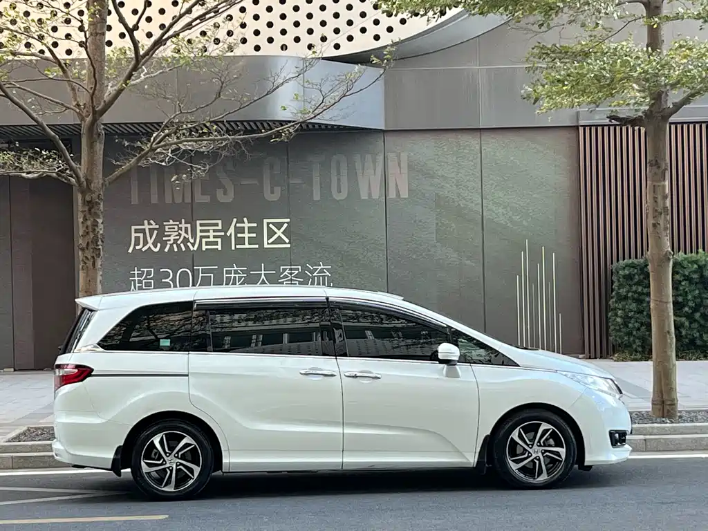 Odyssey 2017 2.4L Deluxe Edition купить на сайте DeffCars