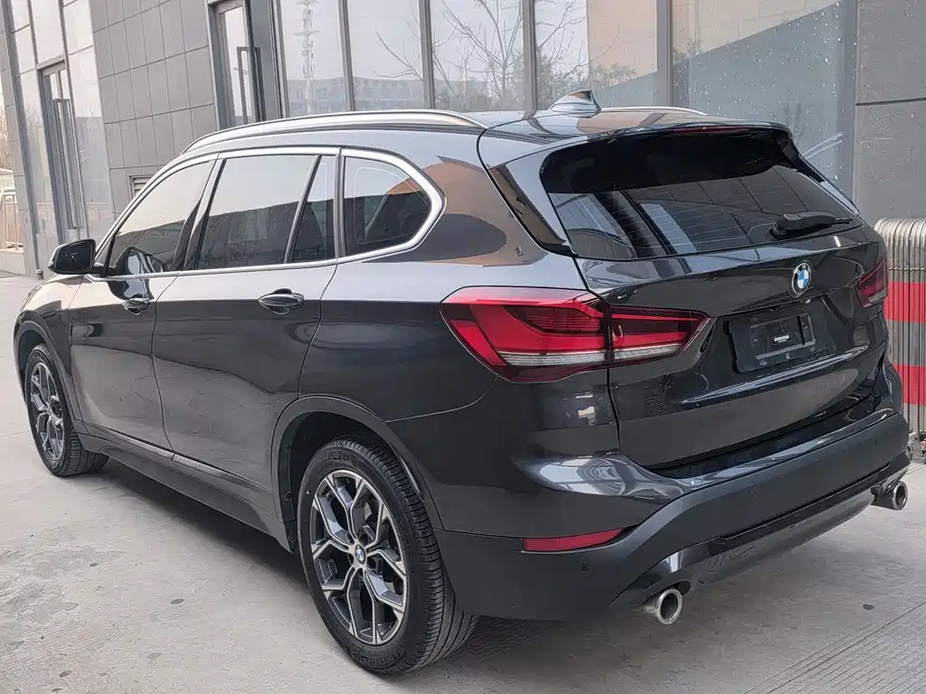 BMW X1 2021 sDrive25Li Leading Model купить на сайте DeffCars