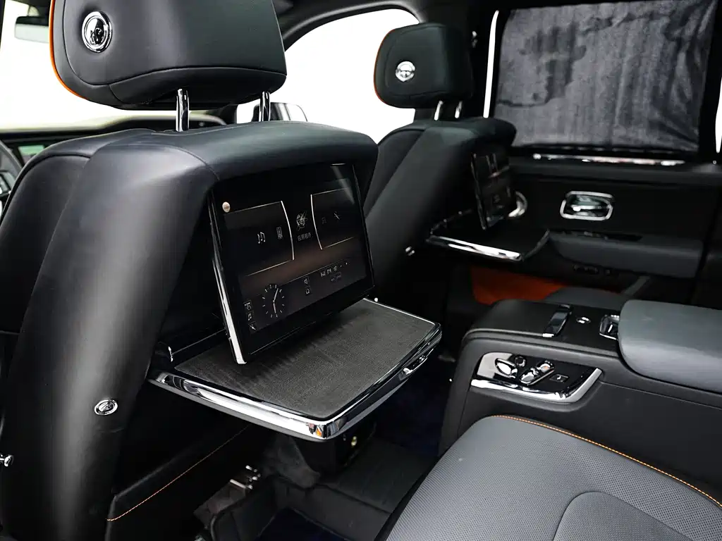 Cullinan 2018 four-seat version купить на сайте DeffCars