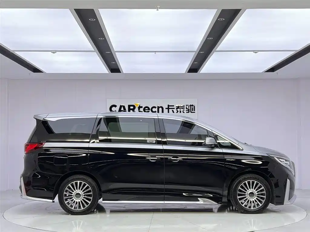 Trumpchi M8 2023 facelift Master Series 390T four-seat Royal Edition купить на сайте DeffCars