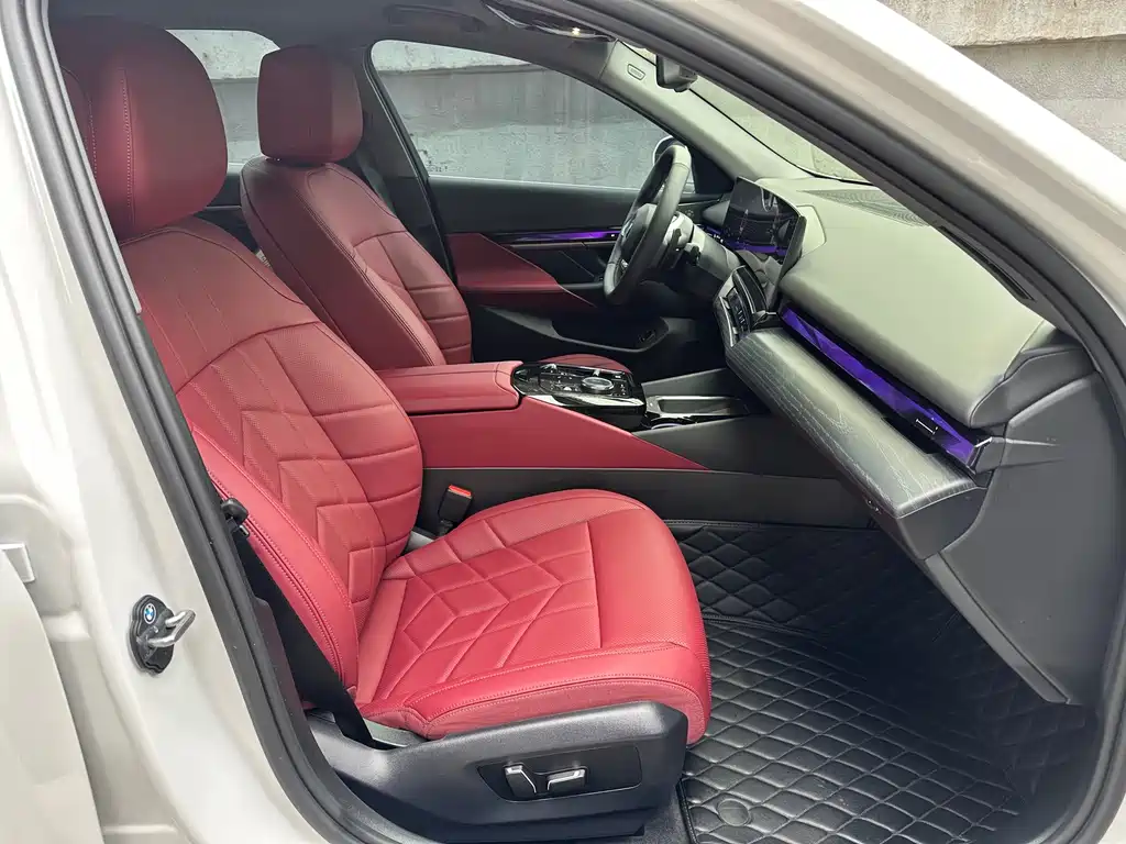 BMW 5 Series 2024 530Li Leading Luxury Package купить на сайте DeffCars