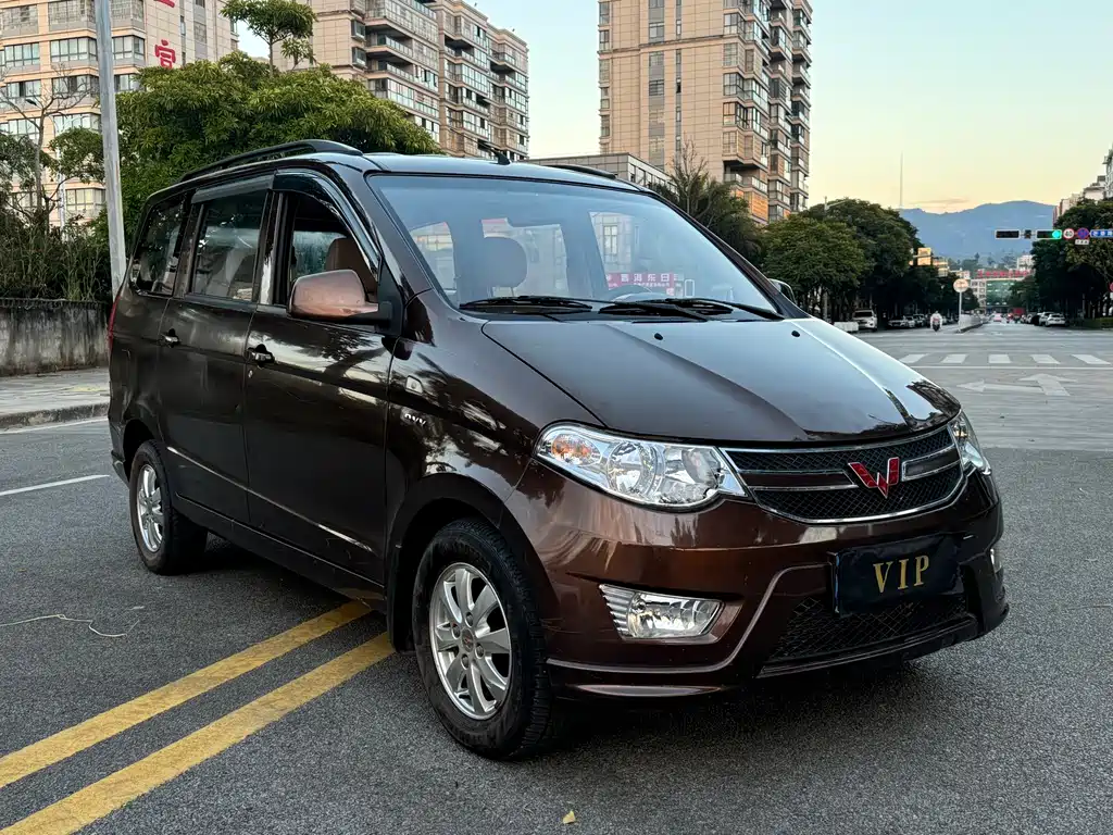 Wuling Hongguang 2014 1.5L S standard model купить на сайте DeffCars