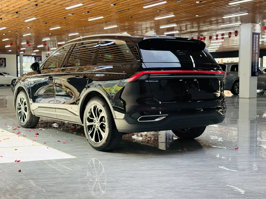 Voyager 2023 2.0T four-wheel drive premium version купить на сайте DeffCars
