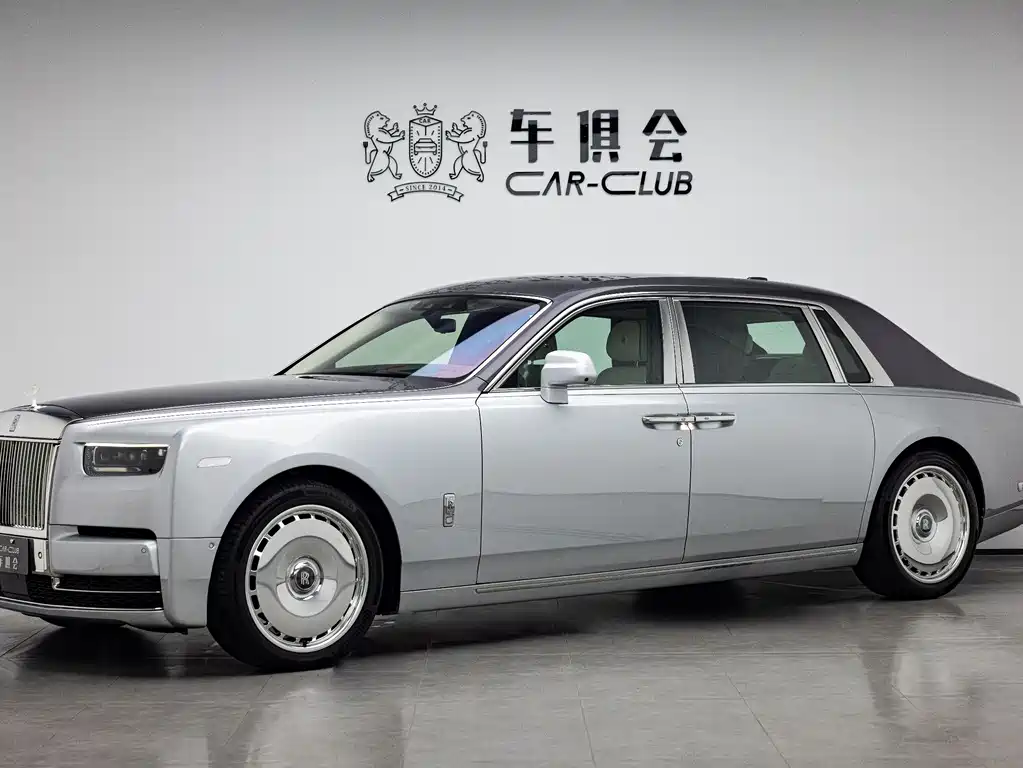 Phantom 2018 6.7T long wheelbase version купить на сайте DeffCars