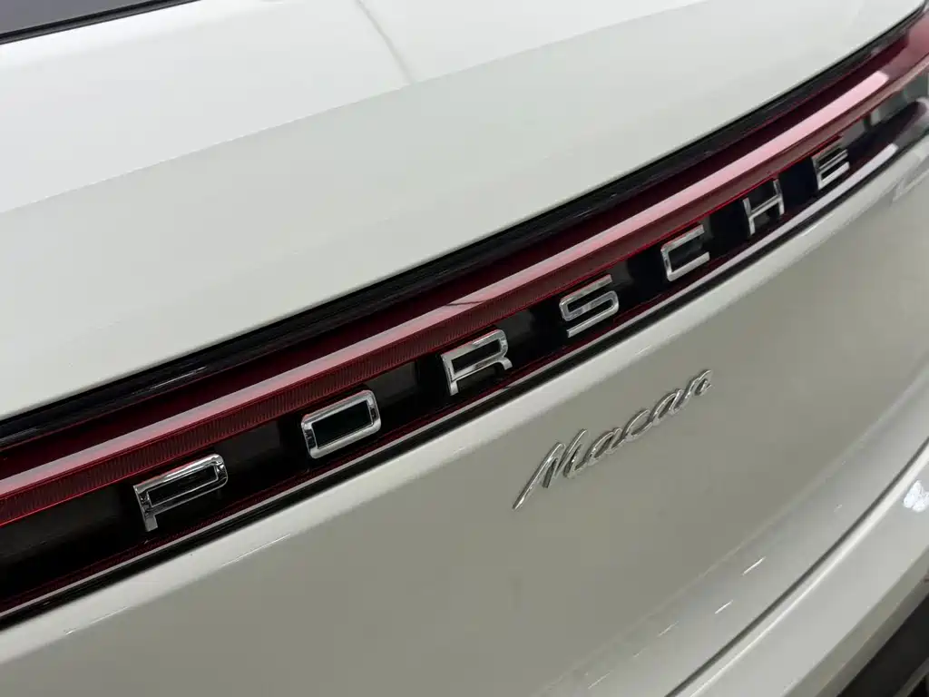 Macan 2024 Macan 2.0T купить на сайте DeffCars