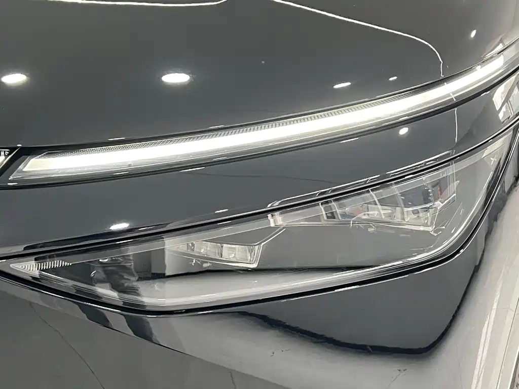 Xpeng X9 2025 pure electric 740 long battery life Max купить на сайте DeffCars