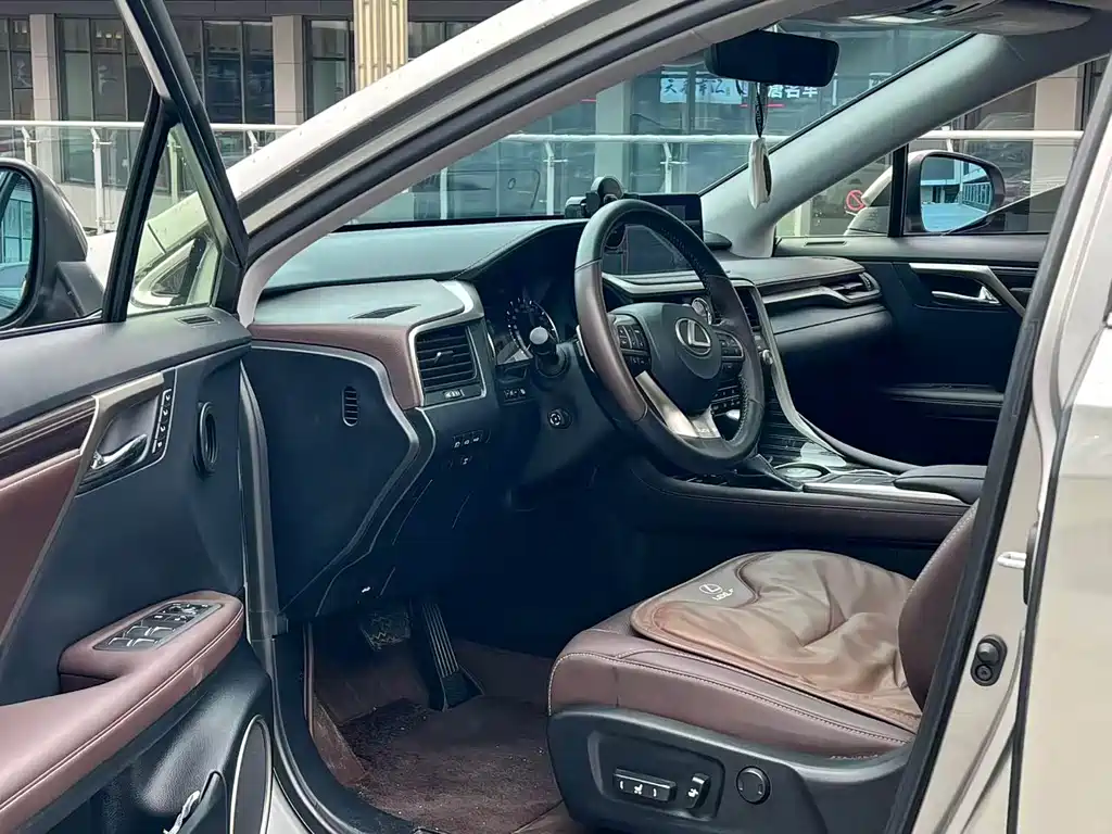 Lexus RX 2021 300 four-wheel drive special edition купить на сайте DeffCars