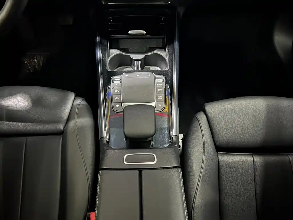Mercedes-Benz GLB 2020 GLB 180 Dynamic купить на сайте DeffCars