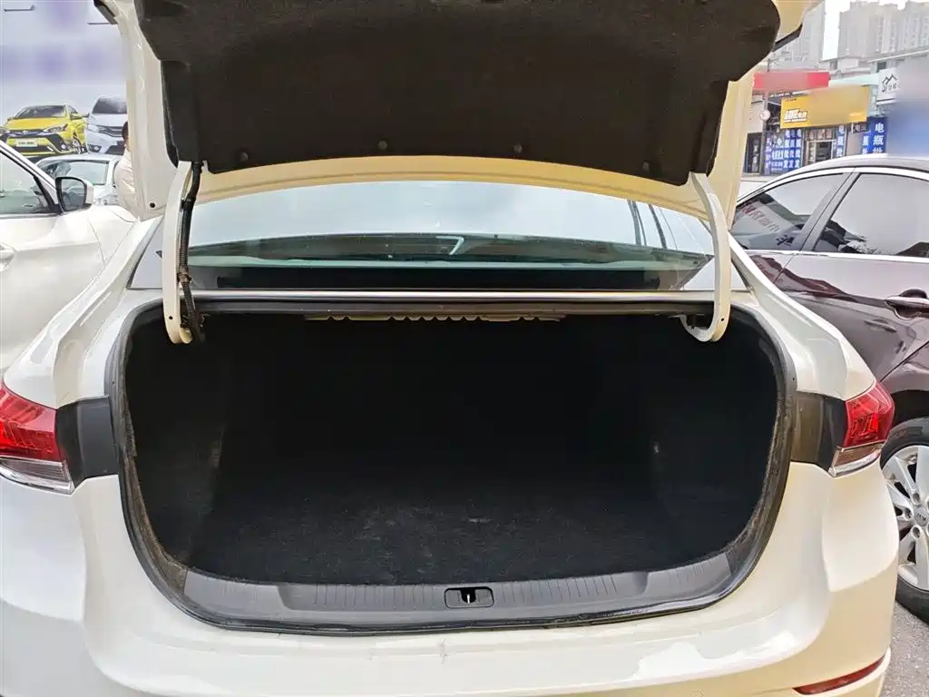 Yinglang 2019 15T dual-clutch aggressive model, National VI купить на сайте DeffCars